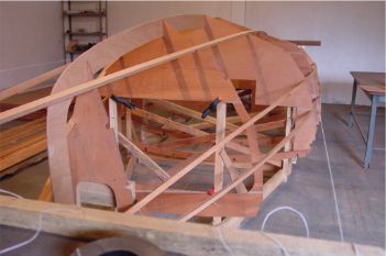 Lapstrake plywood boat plans for amateur boatbuilders